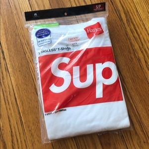 Authentic Supreme Hanes T Shirts SMALL